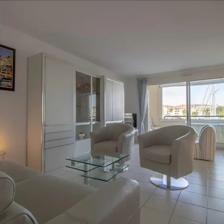 With Balcony And View On The Port Apartment