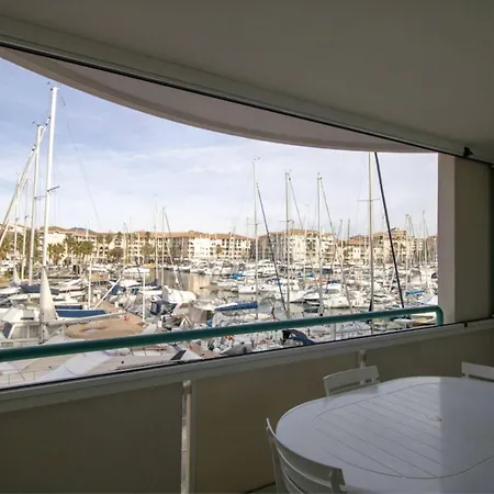Appartement Avec Balcon Et Vue Sur Le Port *